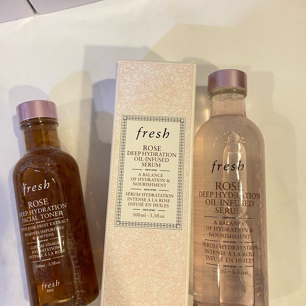 New! Fresh Rose Deep Hydration Oil-Infused Serum & Rose hydration toner set